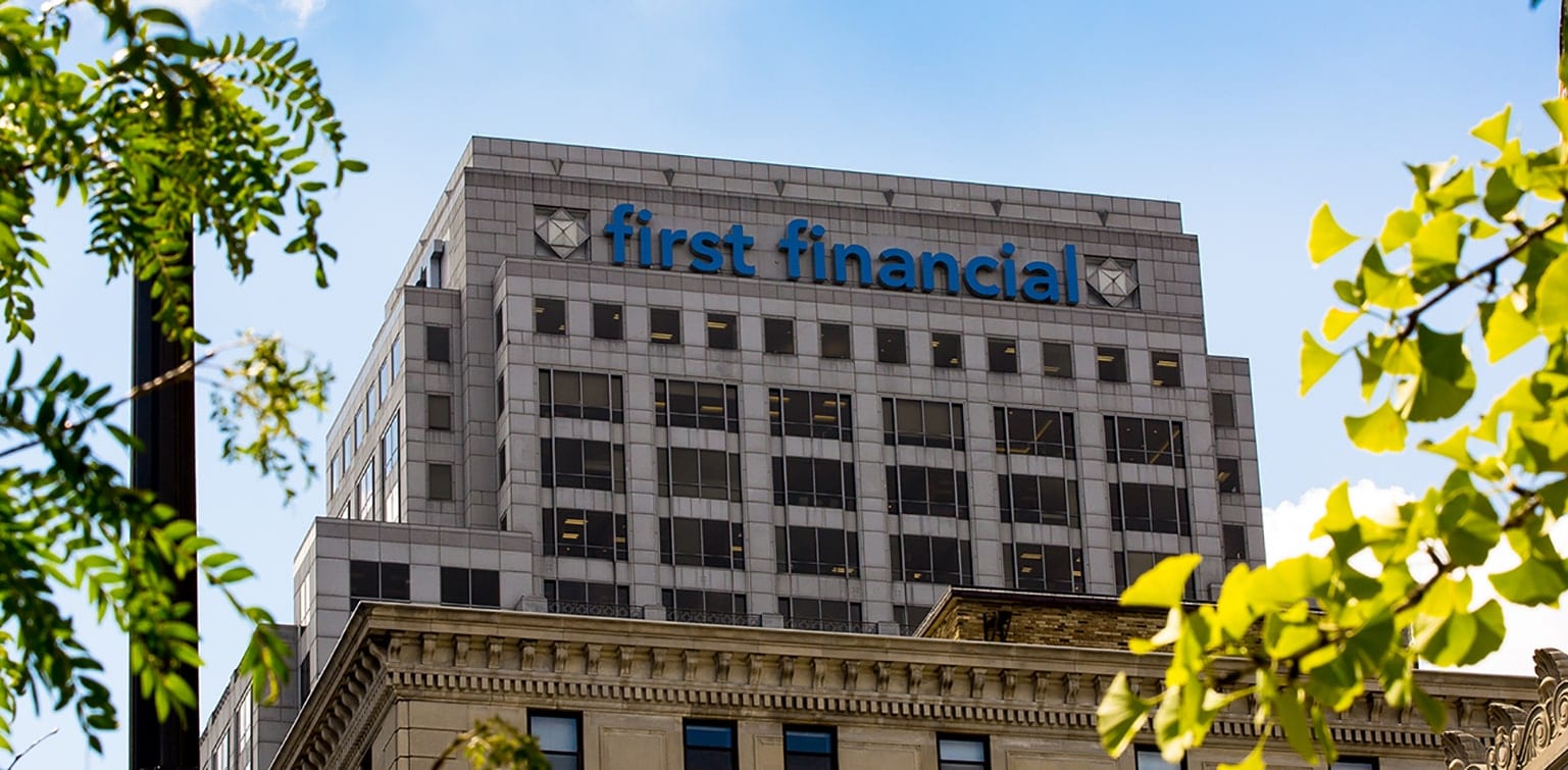 picture of First Financial Bank Center building in Cincinnati Ohio